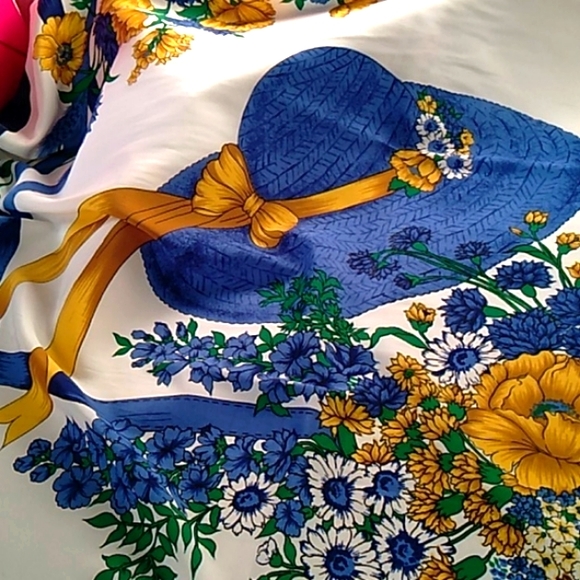 Gucci Royal Ascot Hat Racing Stirrups Themed Silk - Picture 10 of 11